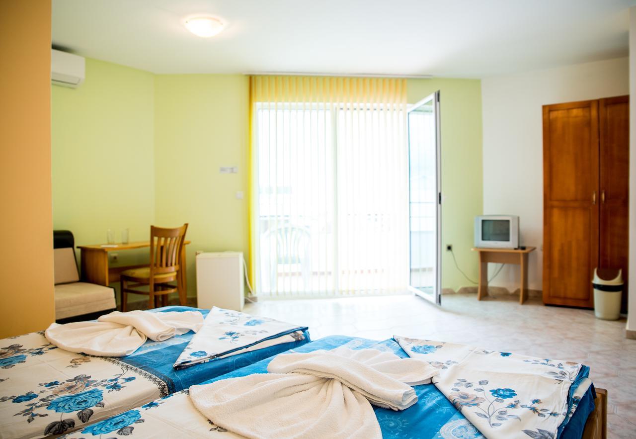 Cristal Hotel ラヴダ エクステリア 写真